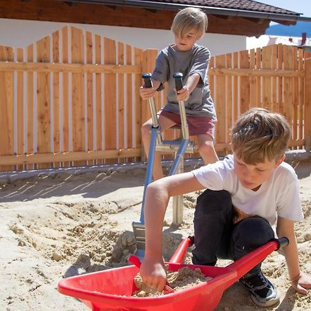 Hotel Tirolerhof - Familotel Zugspitze แอห์วัลด์ ภายนอก รูปภาพ