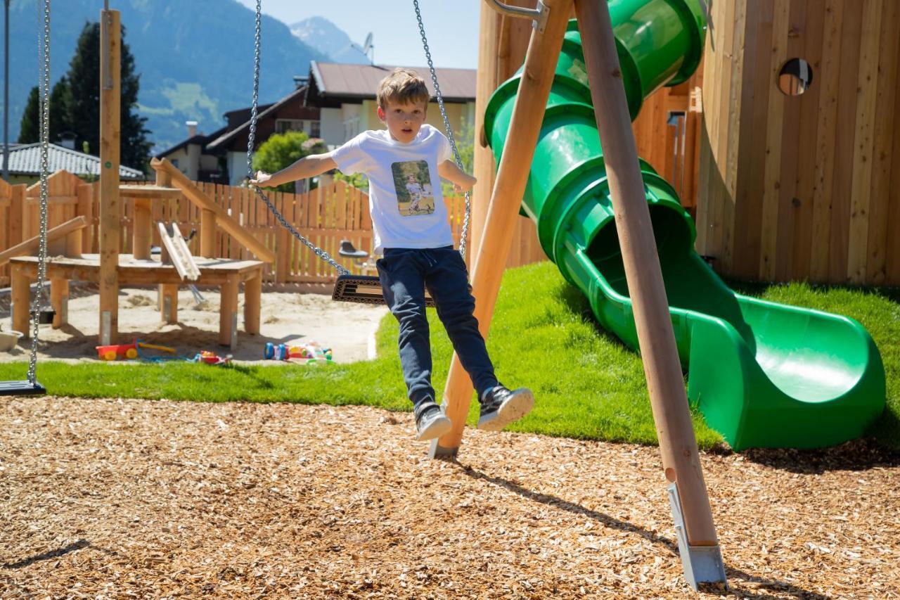 Hotel Tirolerhof - Familotel Zugspitze แอห์วัลด์ ภายนอก รูปภาพ