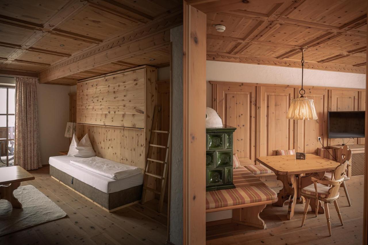 Hotel Tirolerhof - Familotel Zugspitze แอห์วัลด์ ภายนอก รูปภาพ