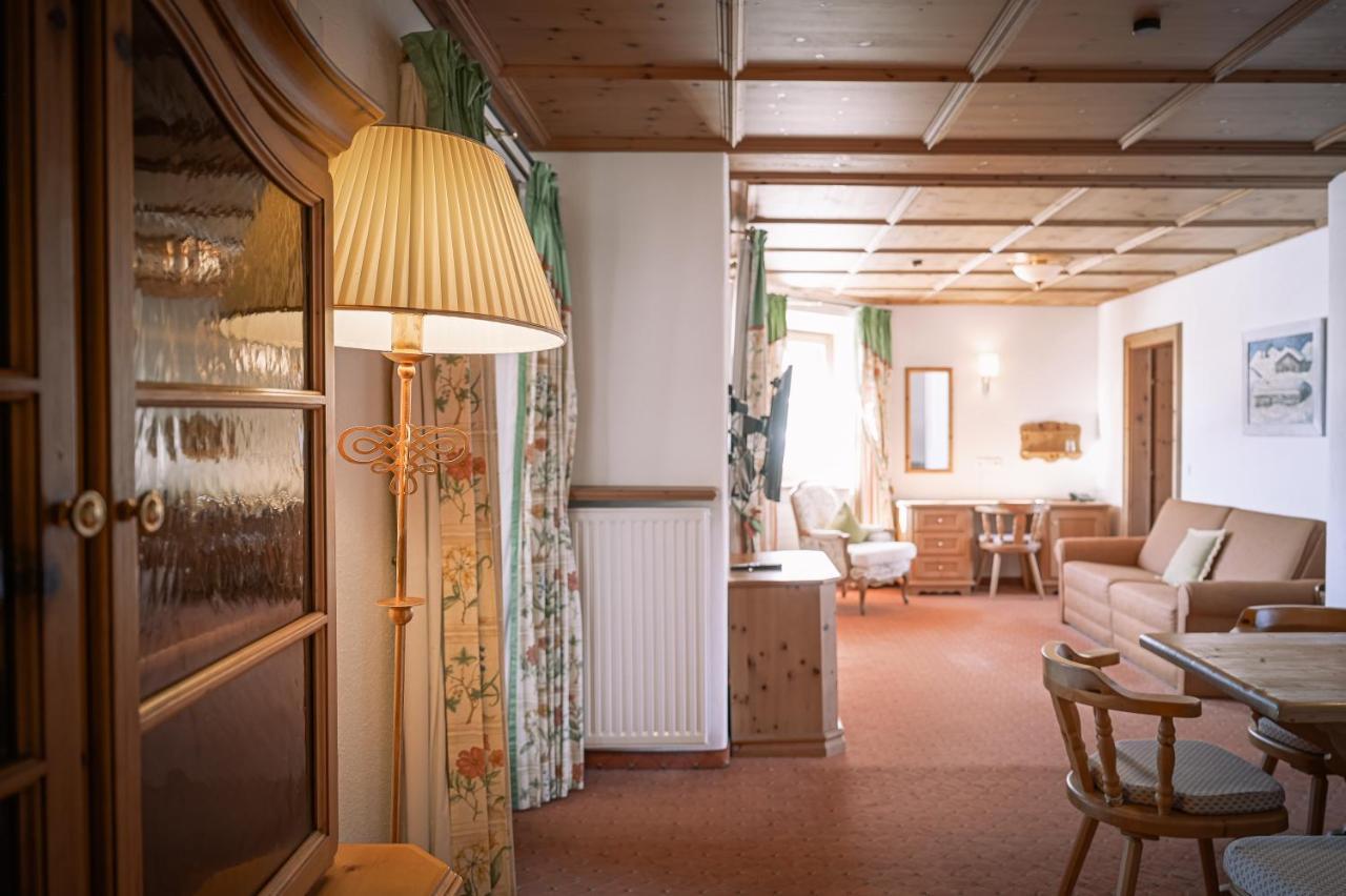 Hotel Tirolerhof - Familotel Zugspitze แอห์วัลด์ ภายนอก รูปภาพ