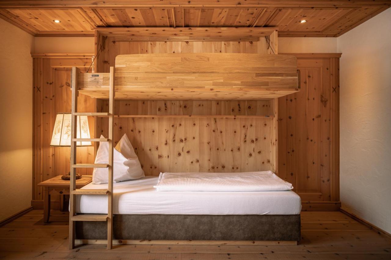 Hotel Tirolerhof - Familotel Zugspitze แอห์วัลด์ ภายนอก รูปภาพ