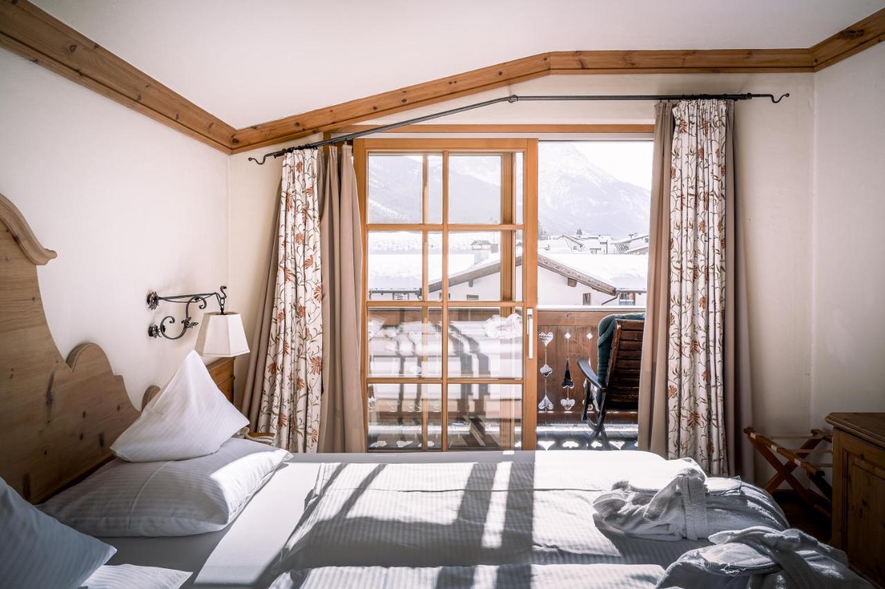 Hotel Tirolerhof - Familotel Zugspitze แอห์วัลด์ ภายนอก รูปภาพ