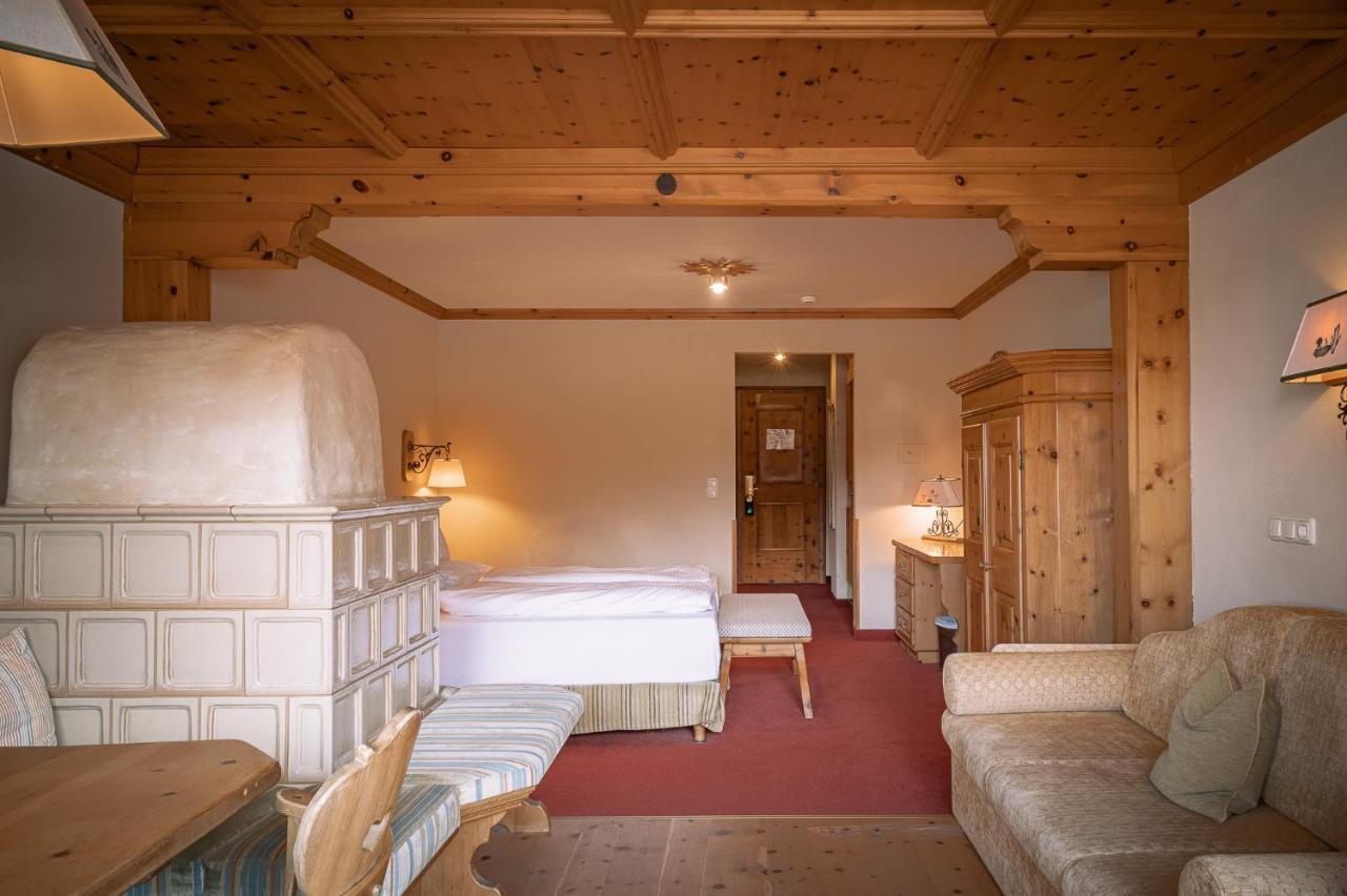 Hotel Tirolerhof - Familotel Zugspitze แอห์วัลด์ ภายนอก รูปภาพ