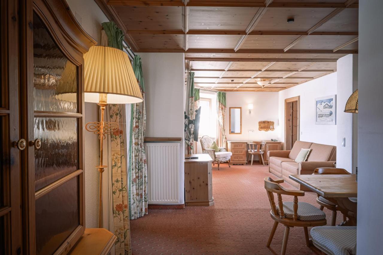 Hotel Tirolerhof - Familotel Zugspitze แอห์วัลด์ ภายนอก รูปภาพ