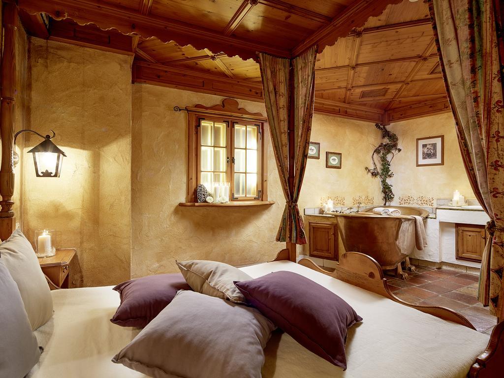 Hotel Tirolerhof - Familotel Zugspitze แอห์วัลด์ ภายนอก รูปภาพ